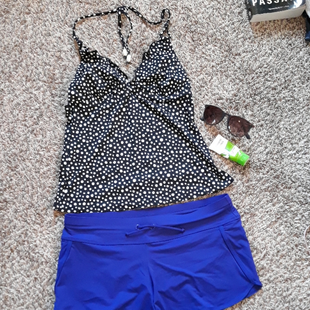 Tankini Top B&W polka Dots